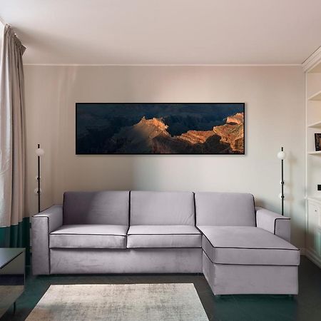 Hl Luxury Duomo Apartment - Via Torino, Montenapoleone Milánó Kültér fotó
