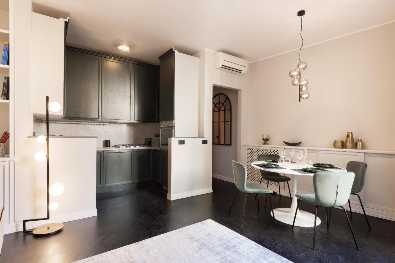 Hl Luxury Duomo Apartment - Via Torino, Montenapoleone Milánó Kültér fotó