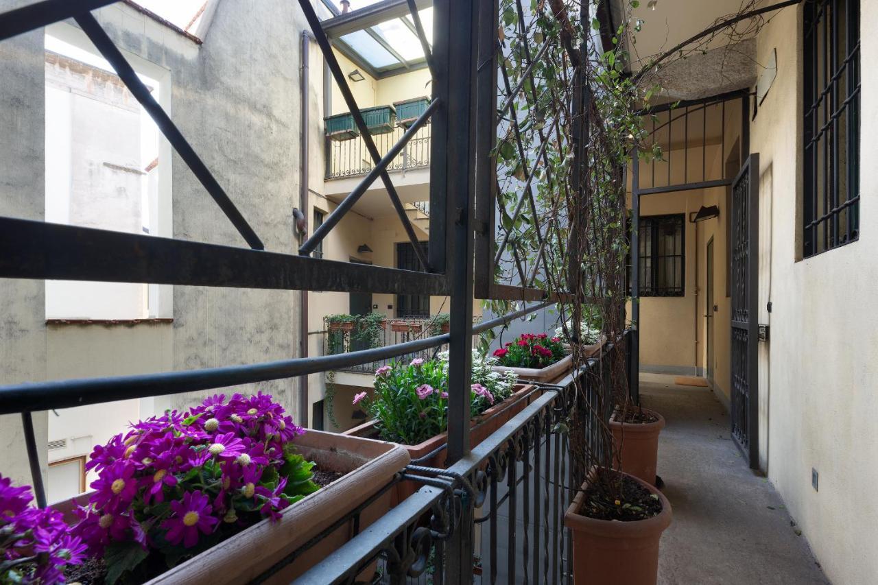 Hl Luxury Duomo Apartment - Via Torino, Montenapoleone Milánó Kültér fotó